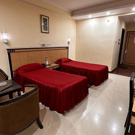Hotel Sriyash Regency Bhāgalpur Exteriör bild