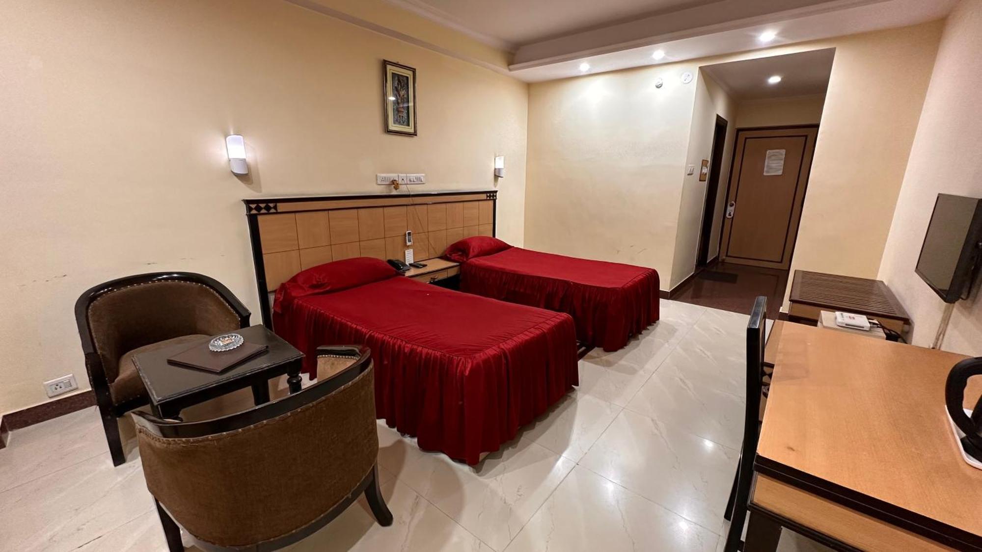 Hotel Sriyash Regency Bhāgalpur Exteriör bild