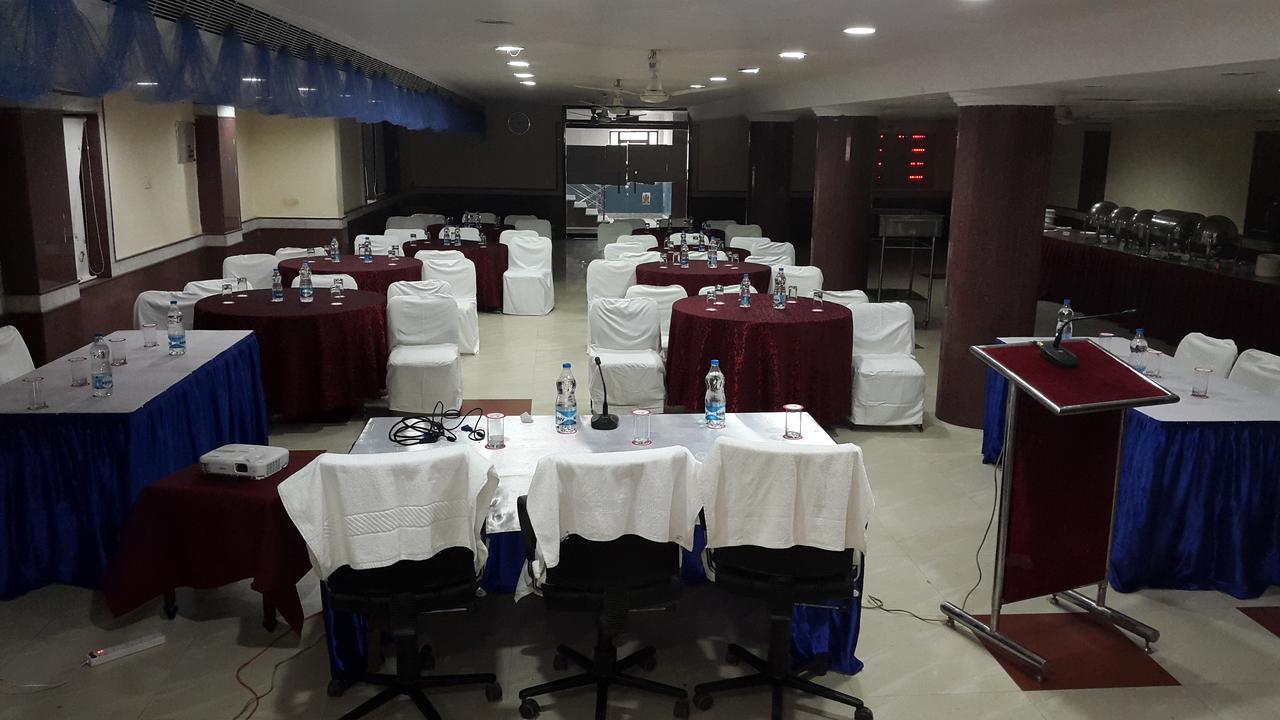 Hotel Sriyash Regency Bhāgalpur Exteriör bild